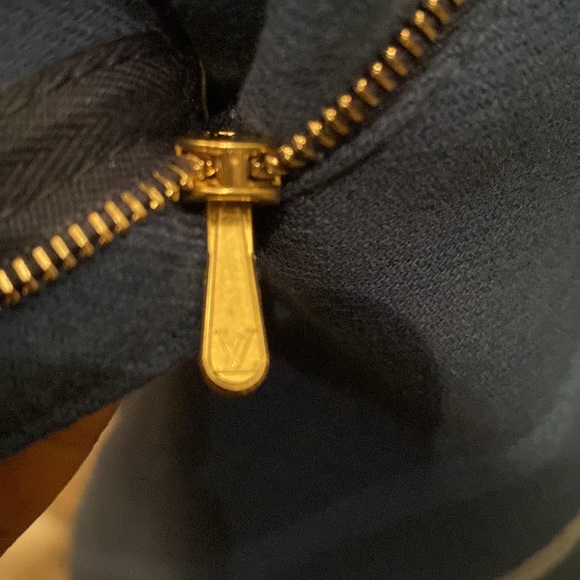 NEW ! Louis Vuitton stripped logo jeans💕 - Picture 11 of 13